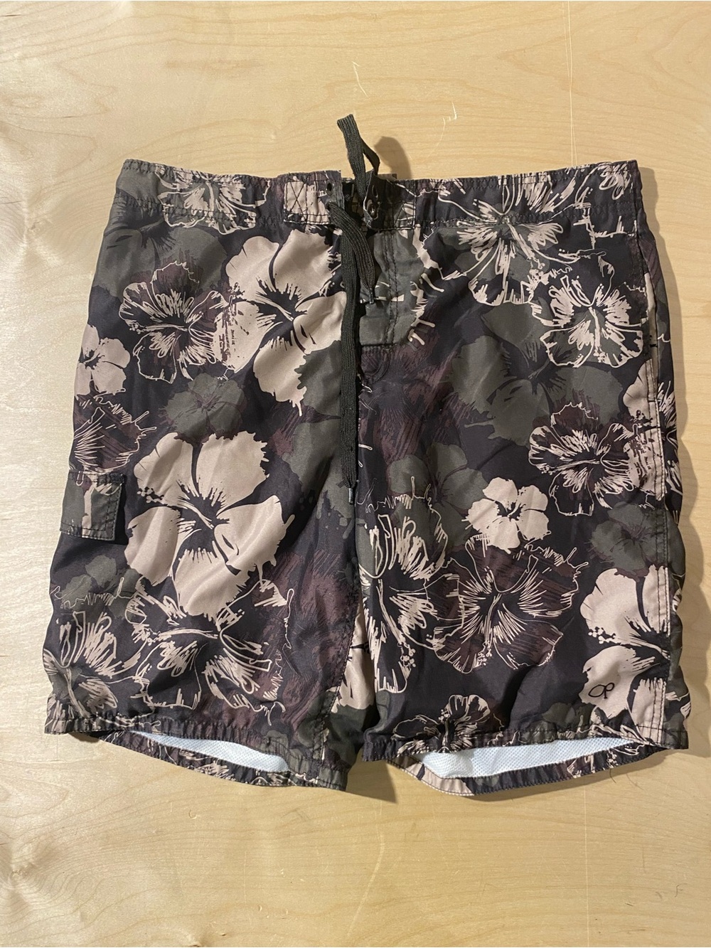 OP Men's Black and Cream Floral Swim Shorts Large (36-38) (AU)